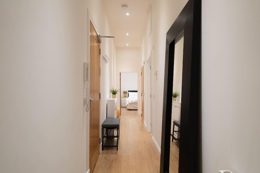 2 Bed 2 Bath Spacious Apartment In Central Aberdeen Ngoại thất bức ảnh